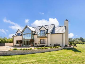 5 bedroom house for sale