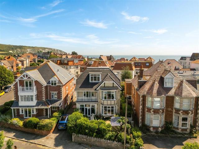 5 bedroom house for sale