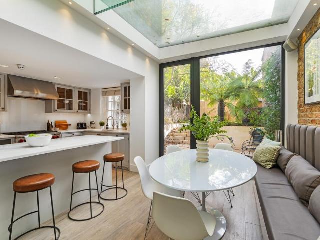 5 bedroom house for sale