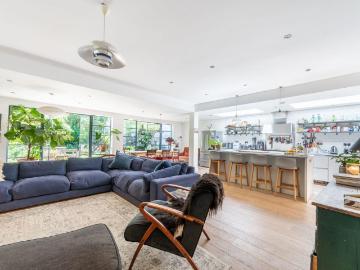 5 bedroom house for sale