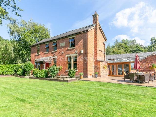 5 bedroom house for sale