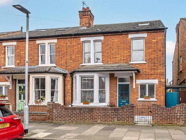 5 bedroom house for sale