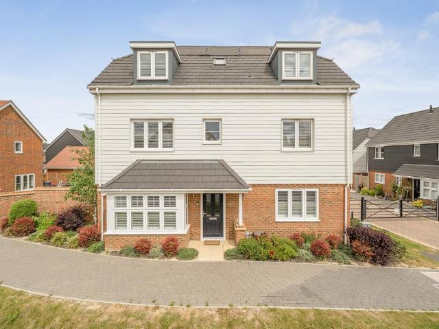 5 bedroom house for sale