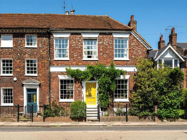 5 bedroom house for sale