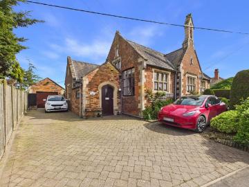 5 bedroom house for sale