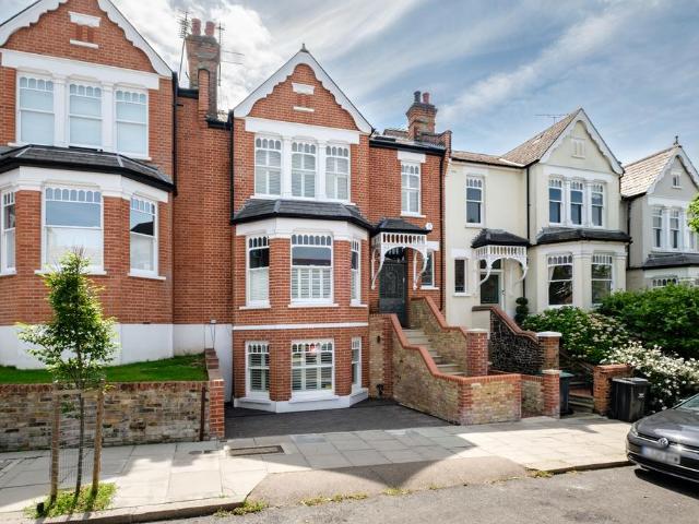 5 bedroom house for sale