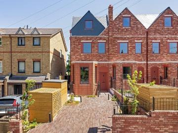 5 bedroom house for sale