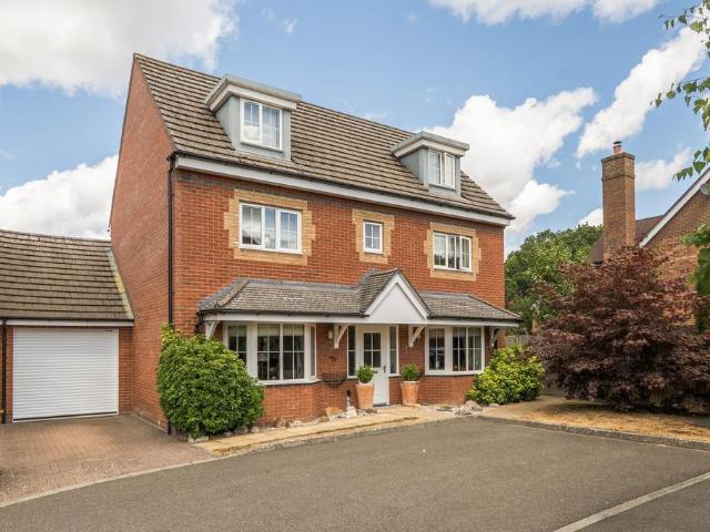 5 bedroom house for sale