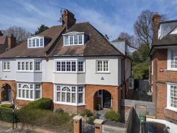 5 bedroom house for sale