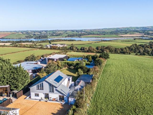 5 bedroom house for sale