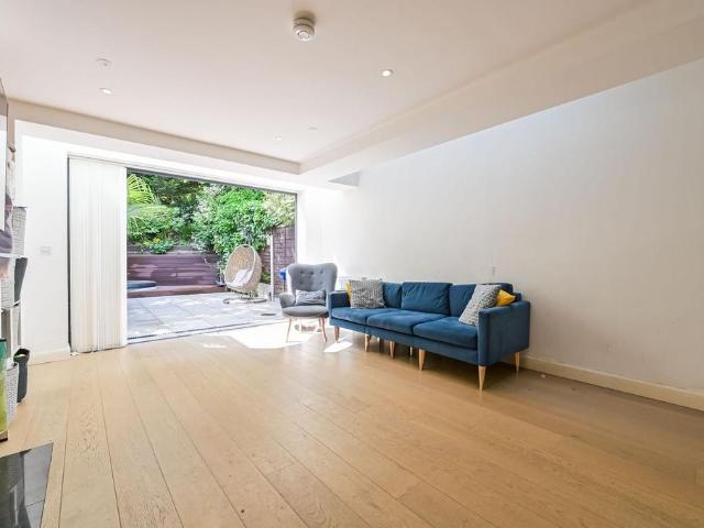 5 bedroom house for sale