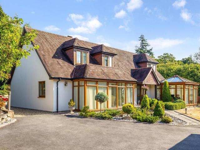 5 bedroom house for sale