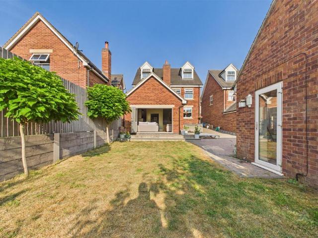 5 bedroom house for sale