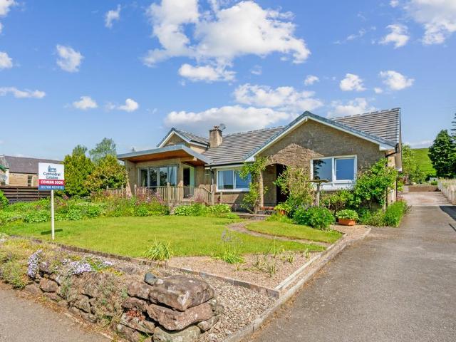5 bedroom house for sale