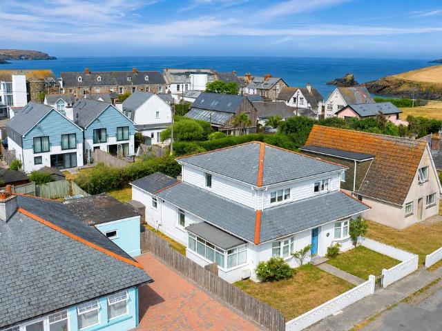 5 bedroom house for sale