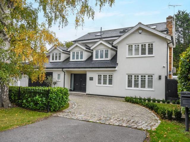 5 bedroom house for sale