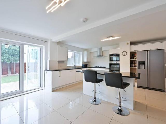 5 bedroom house for sale