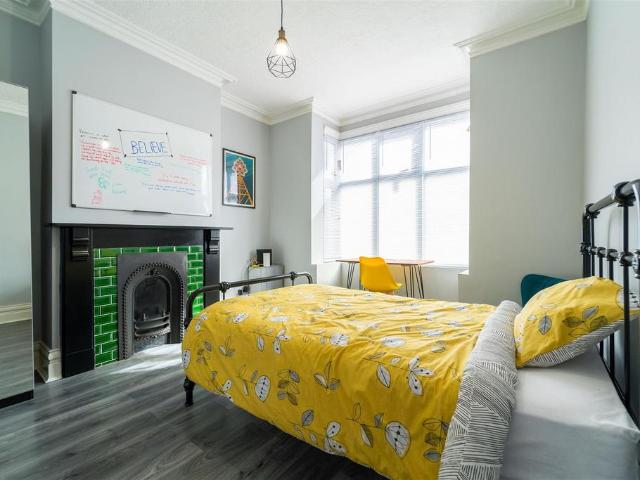 5 bedroom house for sale