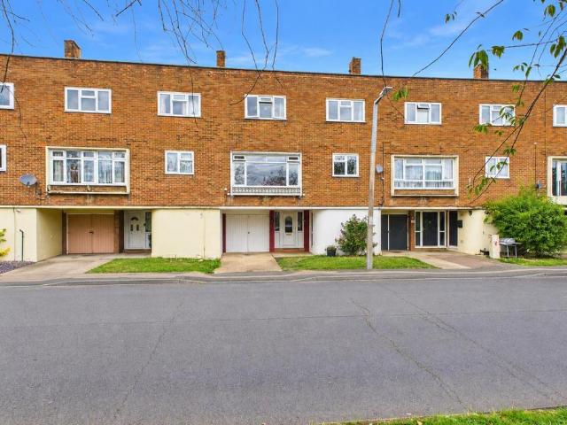 5 bedroom house for sale