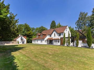 5 bedroom house for sale