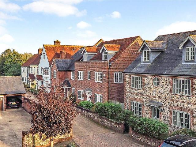 5 bedroom house for sale