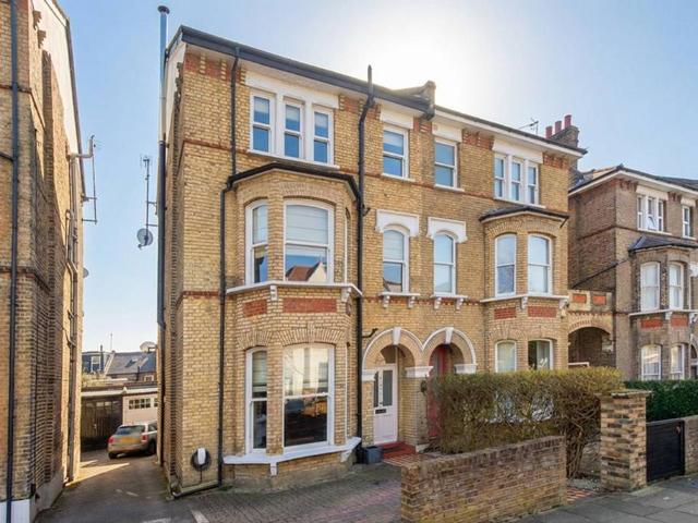 5 bedroom house for sale