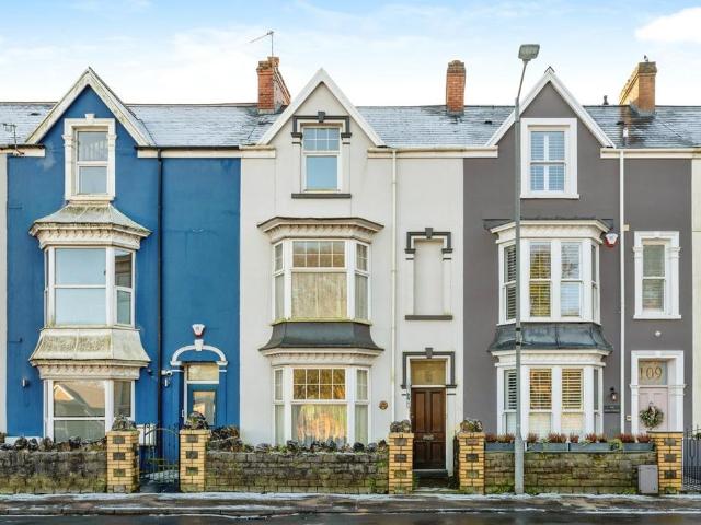 5 bedroom house for sale
