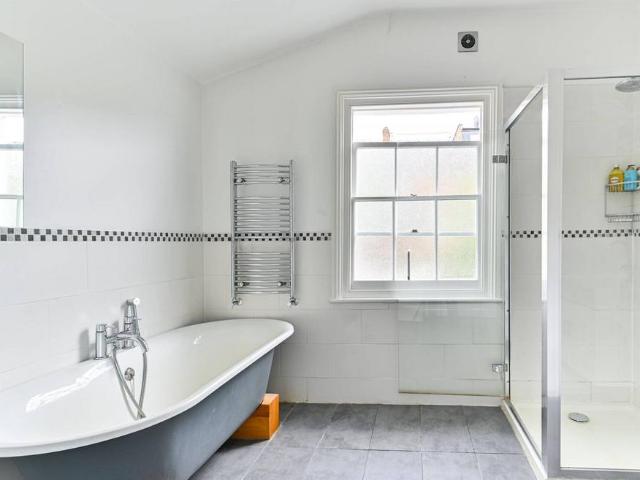 5 bedroom house for sale