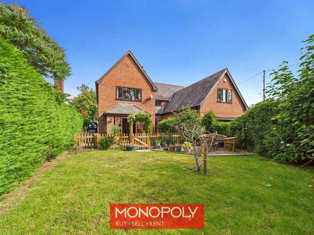 5 bedroom detached house for sale