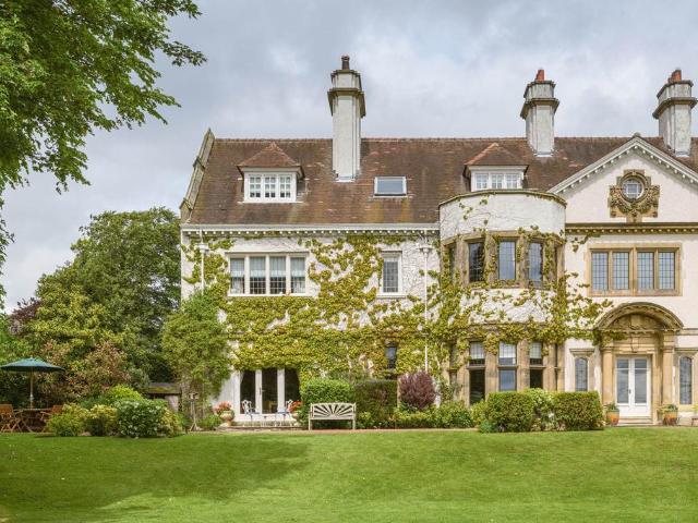5 bedroom house for sale