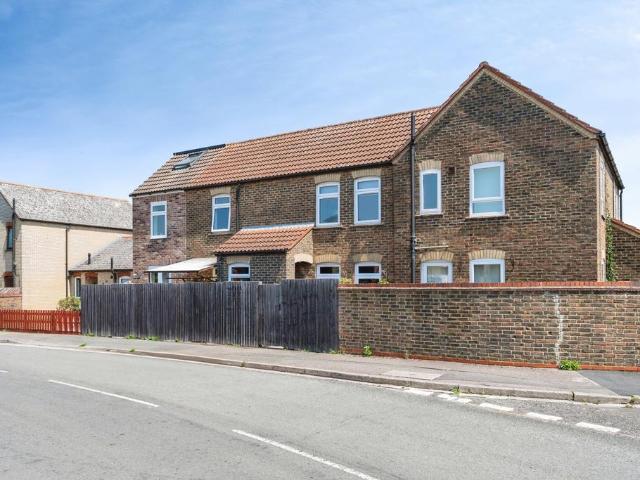 5 bedroom house for sale