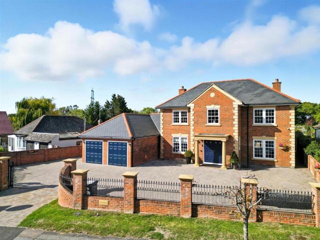 5 bedroom house for sale