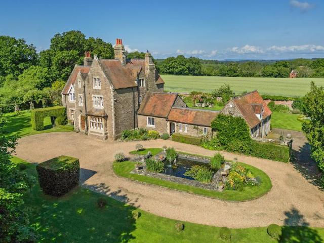 5 bedroom house for sale
