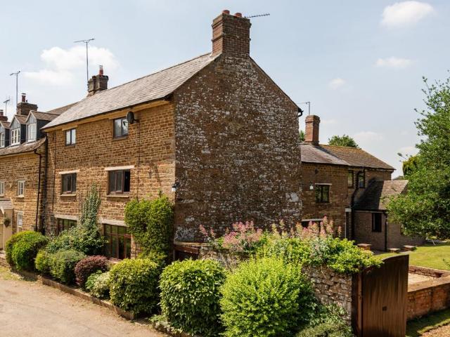 5 bedroom house for sale