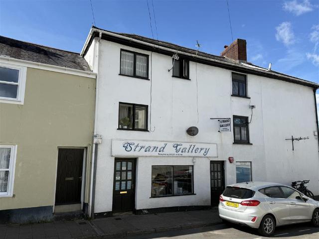 5 bedroom house for sale