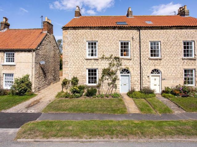6 bedroom house for sale