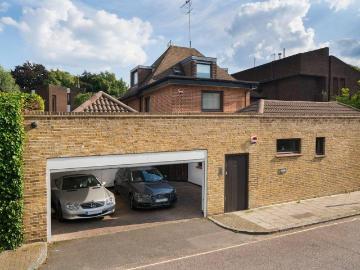 5 bedroom house for sale