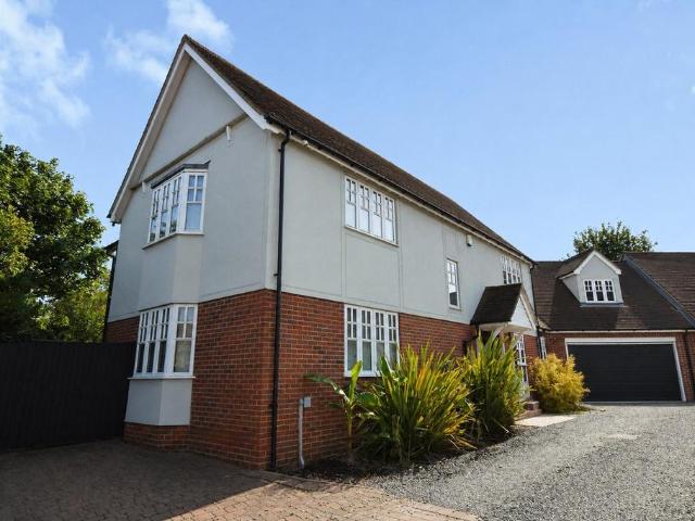 5 bedroom house for sale