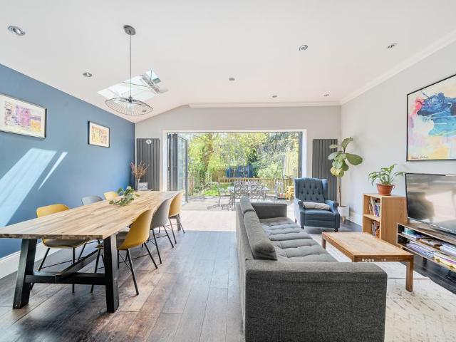 5 bedroom house for sale