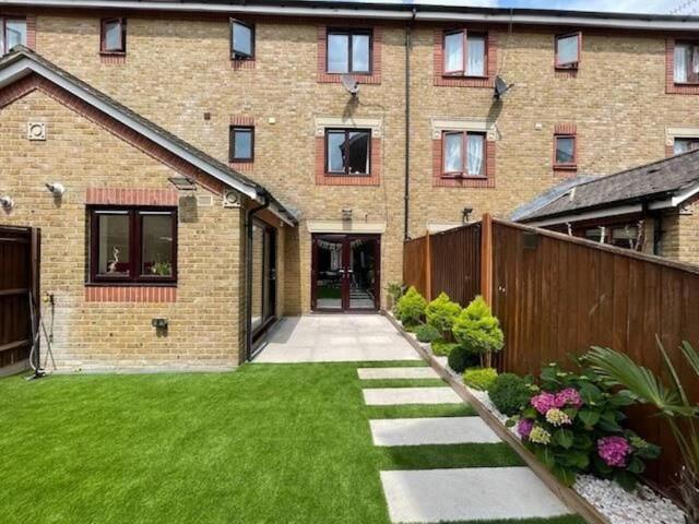 5 bedroom house for sale