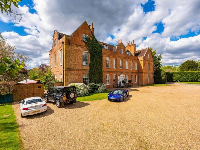 5 bedroom house for sale