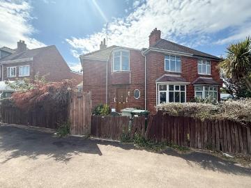 East Lindsey, East of England - Garden