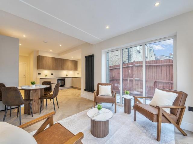 5 bedroom house for sale