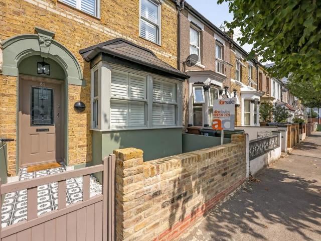 5 bedroom house for sale