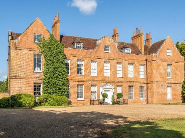 5 bedroom house for sale