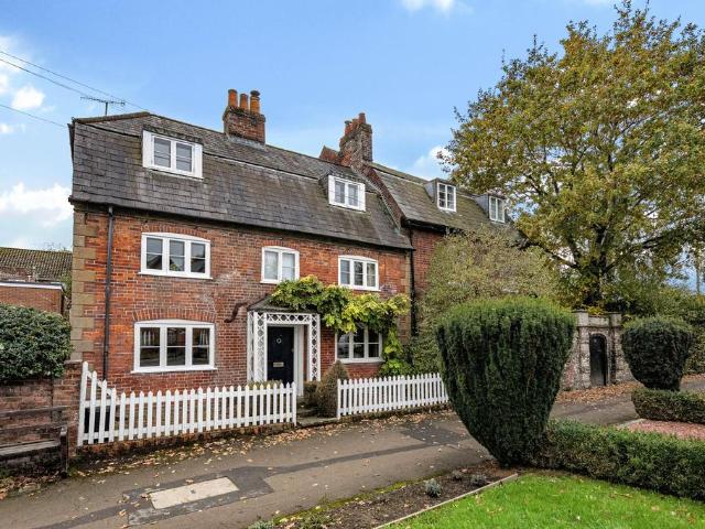 5 bedroom house for sale