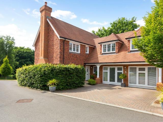 5 bedroom house for sale