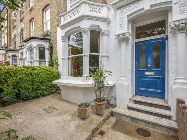 5 bedroom house for sale