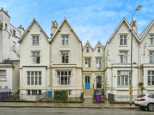 5 bedroom house for sale