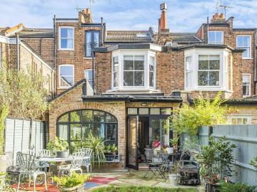 5 bedroom house for sale